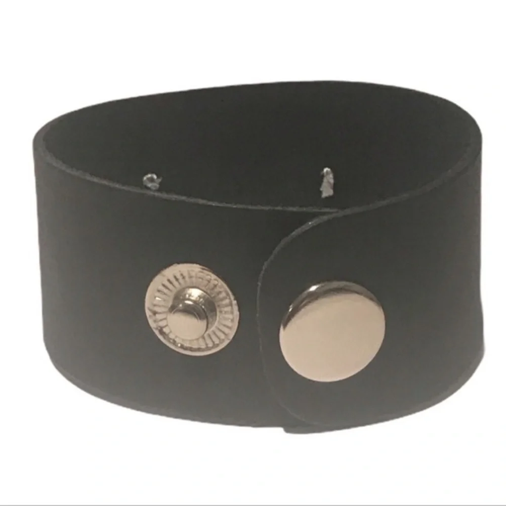 Handmade‎ stamped arctic mermaid Swarovski crystal metal 100% leather bracelet